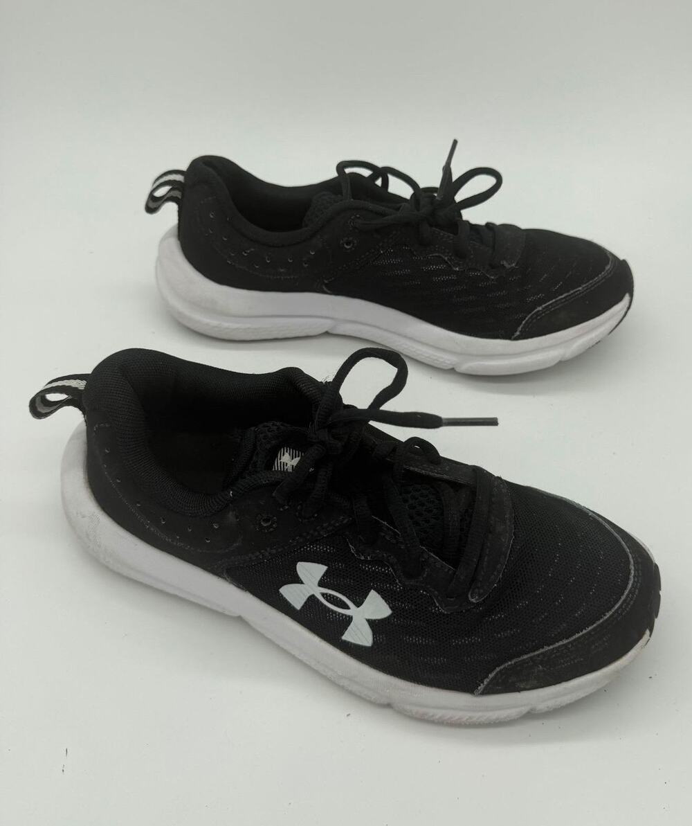Under Armour Charged Shoes Kids Size 7Y Black Mesh Running Sneakers 3026182-001